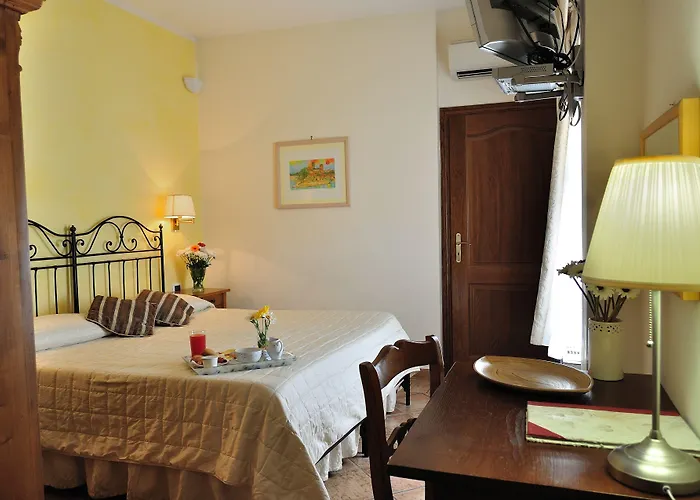 Affittacamere Le Clarisse Trastevere 4*